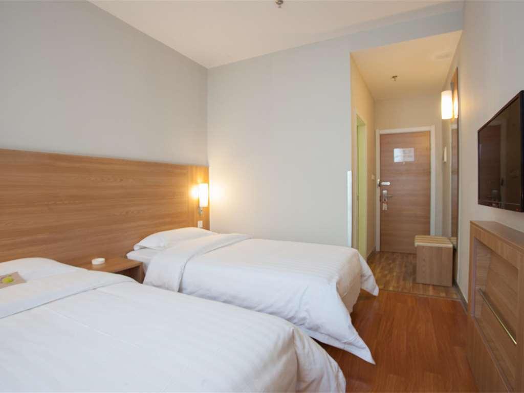 Ibis Luoyang Hi Tech Dev Zone Hotel Room photo