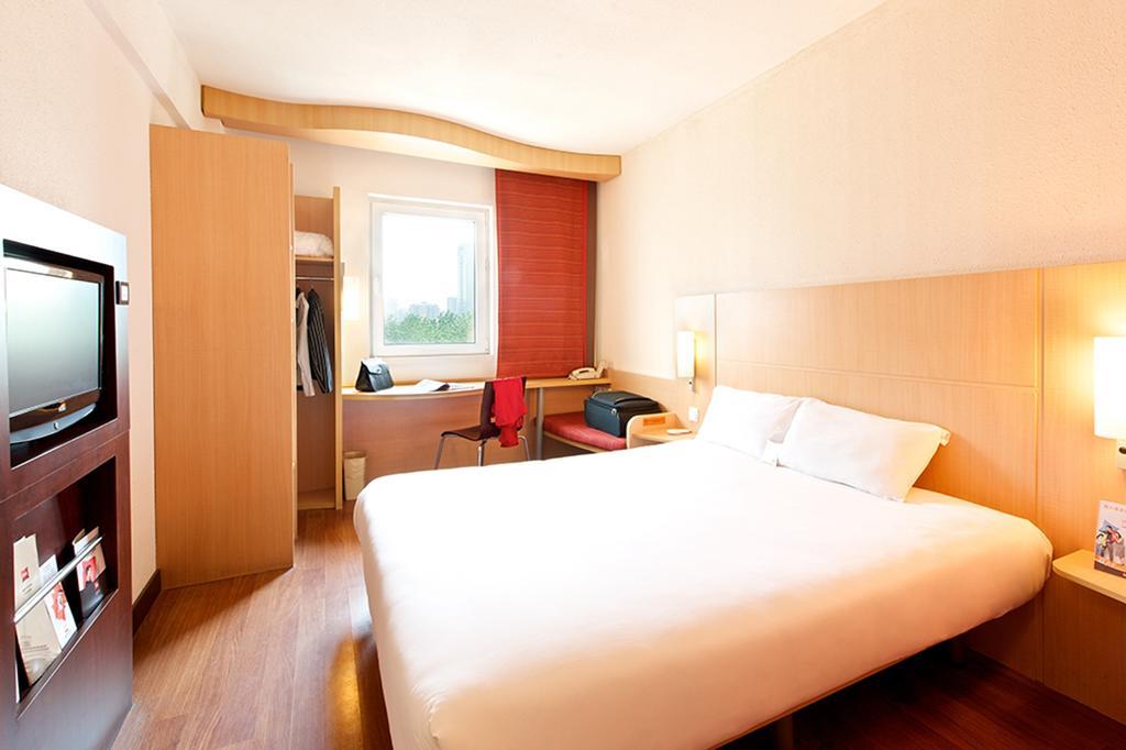 Ibis Luoyang Hi Tech Dev Zone Hotel Room photo