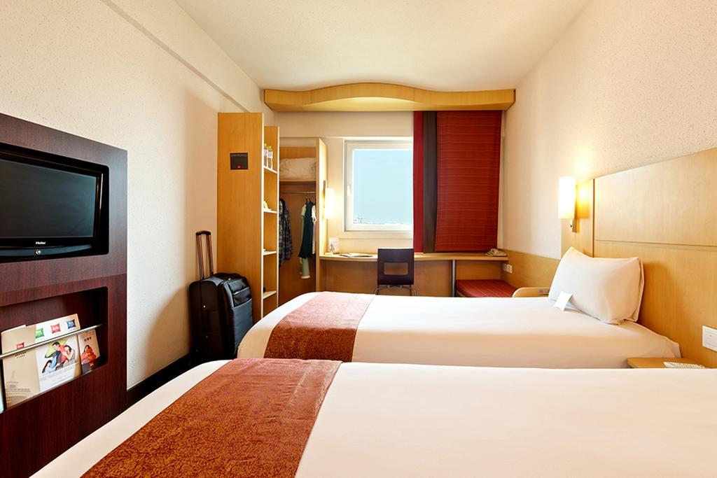 Ibis Luoyang Hi Tech Dev Zone Hotel Exterior photo